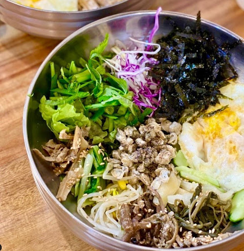 '쉬어가기좋은날식당'에서 먹을 수 있는 신선한 하동재첩파전의 풍미와 고소함 맛보기